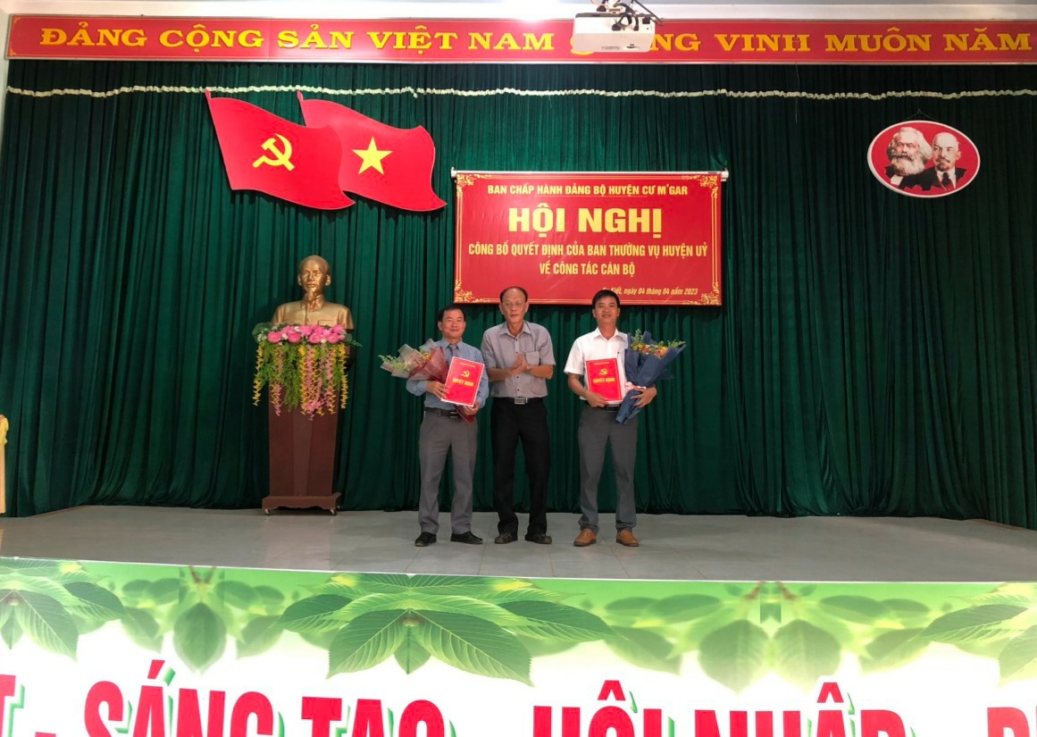 HỘI NGHỊ BAN CHẤP ĐẢNG BỘ XÃ EA KIẾT KHOÁ VI.