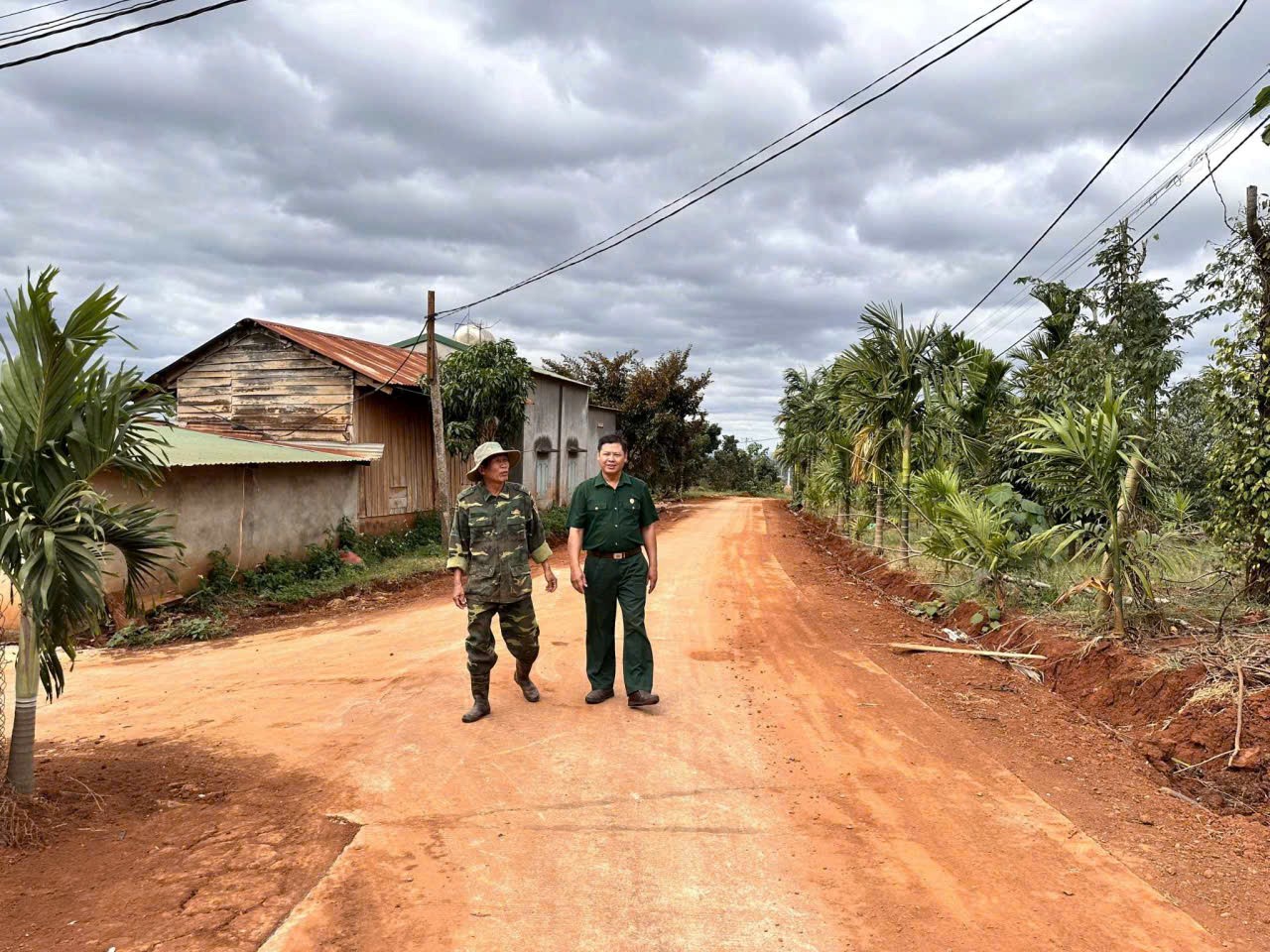 HIỆU QUẢ CỦA TÍN DỤNG CHÍNH SÁCH TRONG GIẢM NGHÈO BỀN VỮNG Ở XÃ EA KIẾT