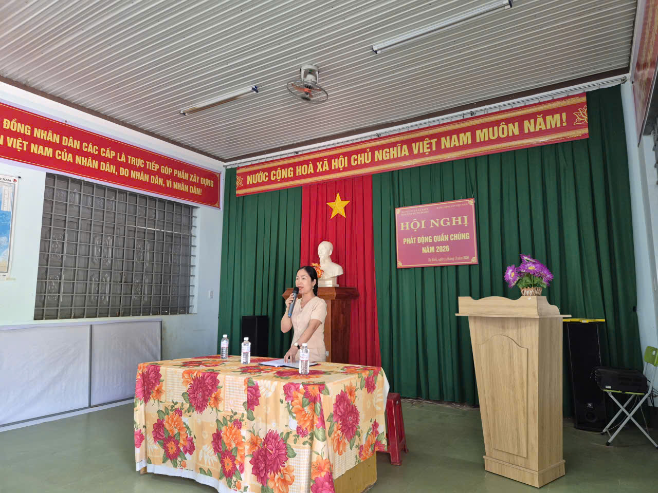 Phát động quần chúng tại Buôn Hmông, xã Ea Kiết